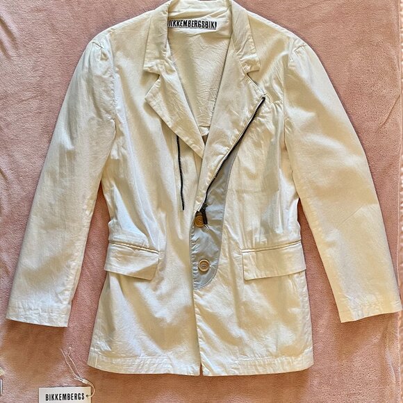 White Bikkembergs coat in Sz Medium - Made in Italy.